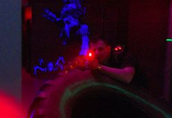 Laserowy Paintball  - prezent pomys� na prezent prezenty na ka�dą okazj�